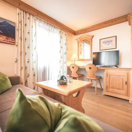 Schartner מלון 4*