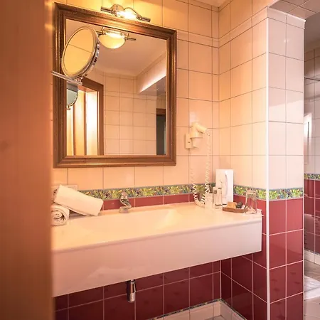 מלון Schartner 4*